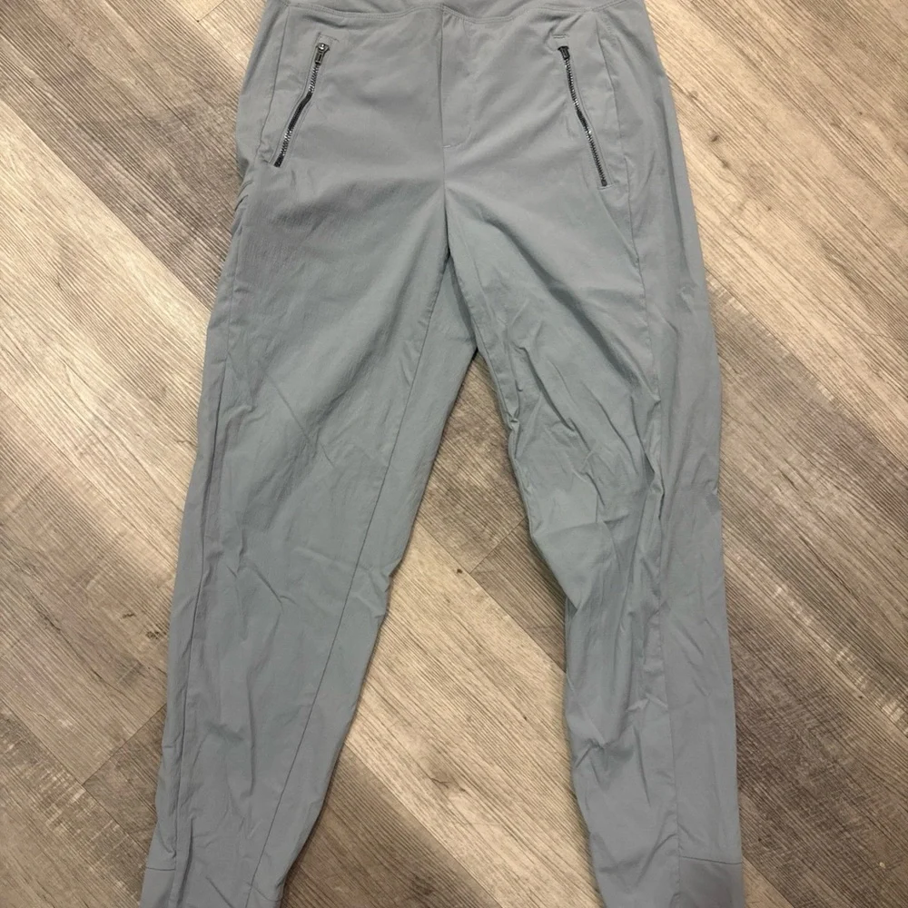 Athleta‎ womens Light Gray Joggers